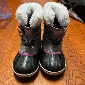 Sorel size children’s size 9. Great condition
